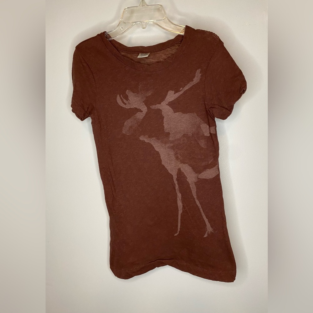 Abercrombie and Fitch tee